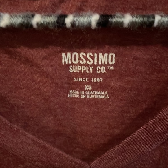 Mossimo Supply Co v neck t shirt size XS - Picture 2 of 3